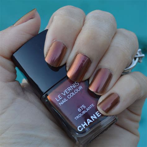 chanel troublante nail polish